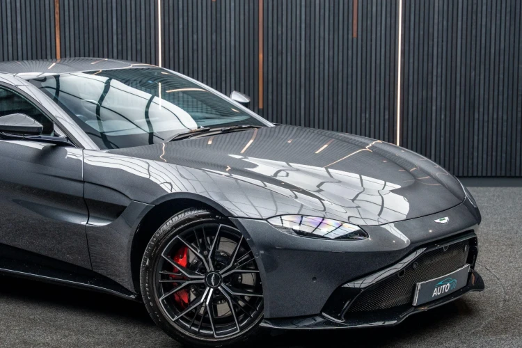 Vehicle Image 9