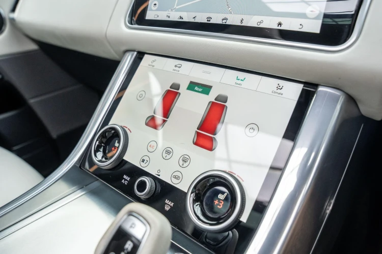 Vehicle Image 30