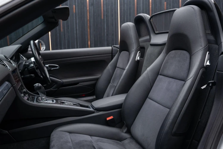 Vehicle Image 36