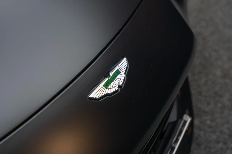 Vehicle Image 25