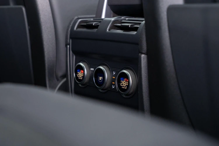 Vehicle Image 22