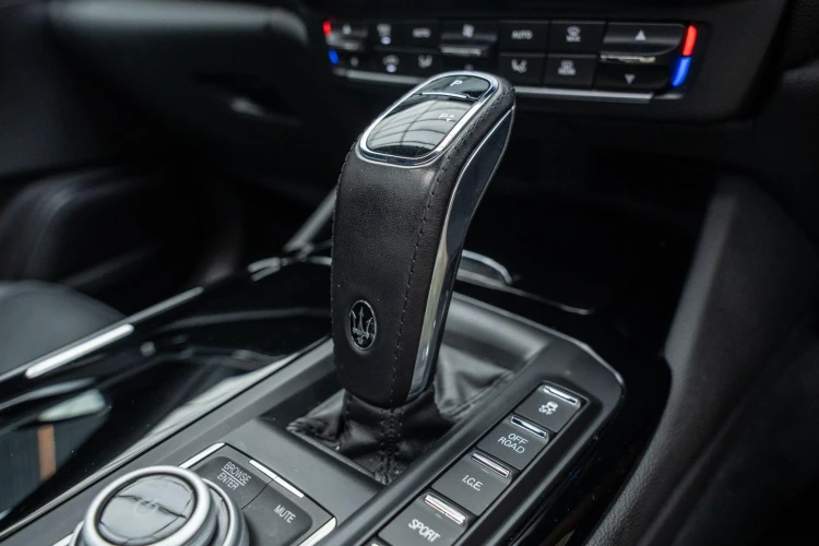 Vehicle Image 35