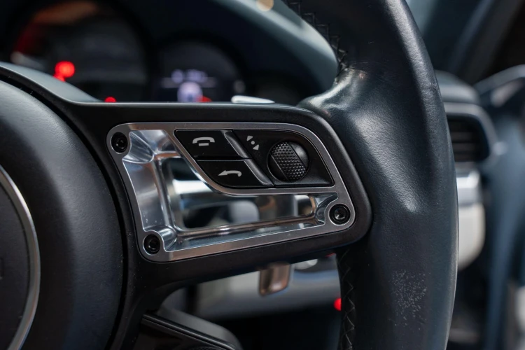 Vehicle Image 22
