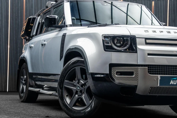 Vehicle Image 7