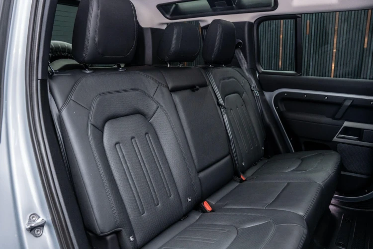 Vehicle Image 14