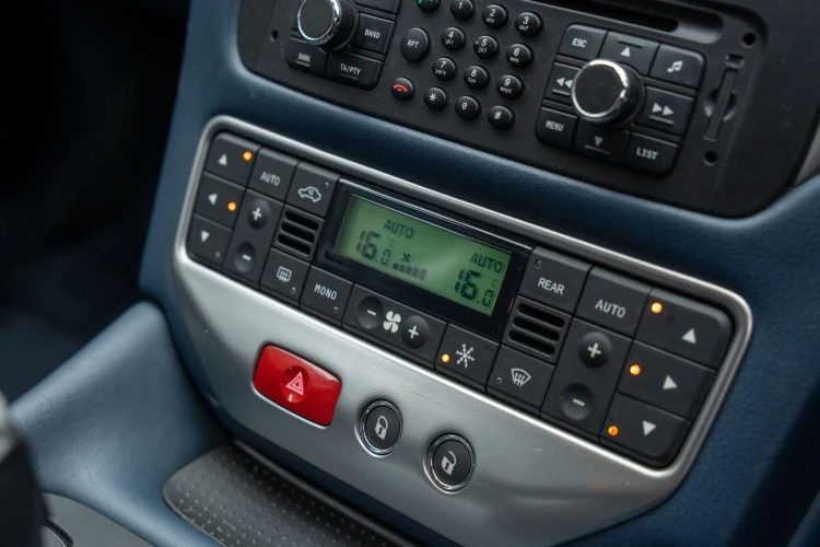 Vehicle Image 20