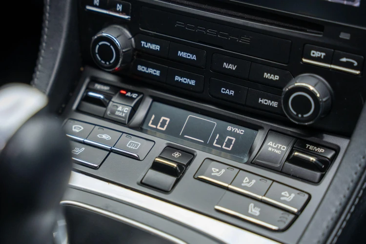 Vehicle Image 18