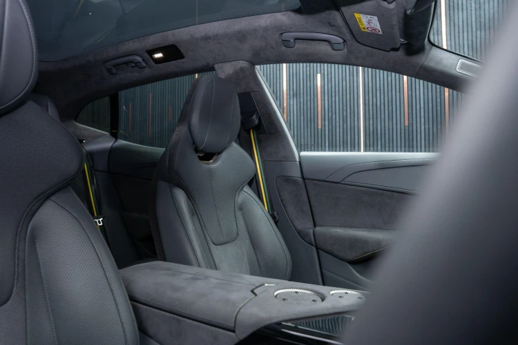 Vehicle Image 37