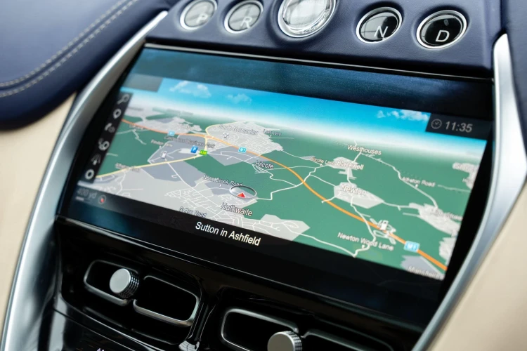 Vehicle Image 8