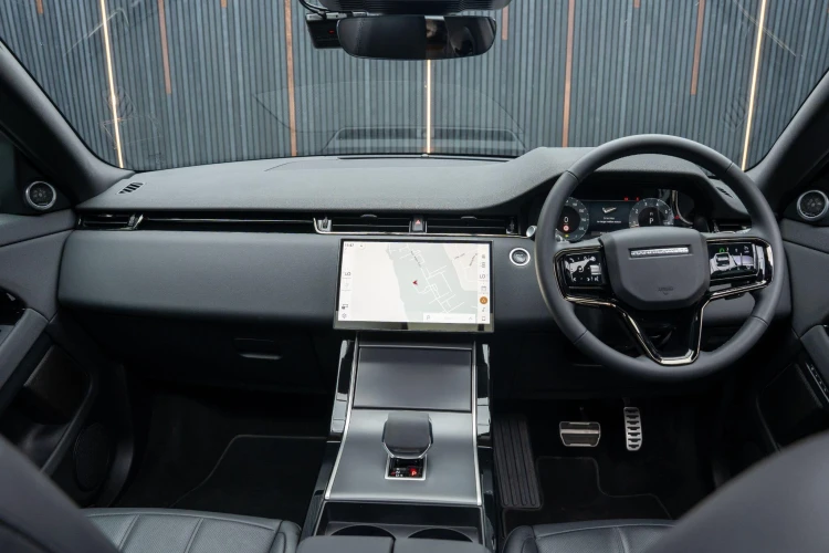Vehicle Image 32