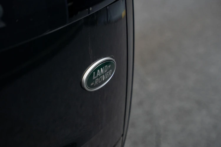 Vehicle Image 25