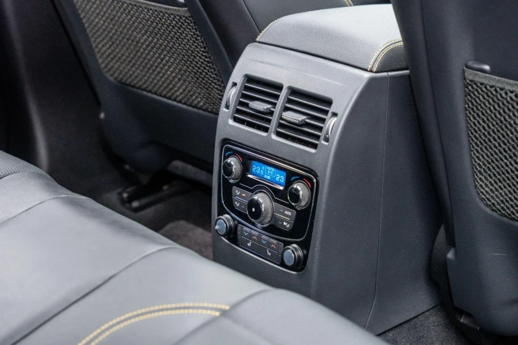 Vehicle Image 20