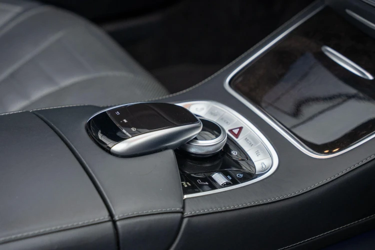 Vehicle Image 30