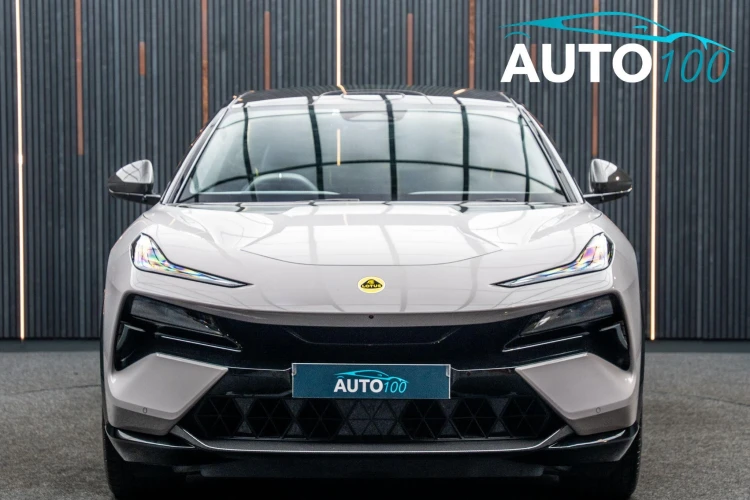 Vehicle Image 11