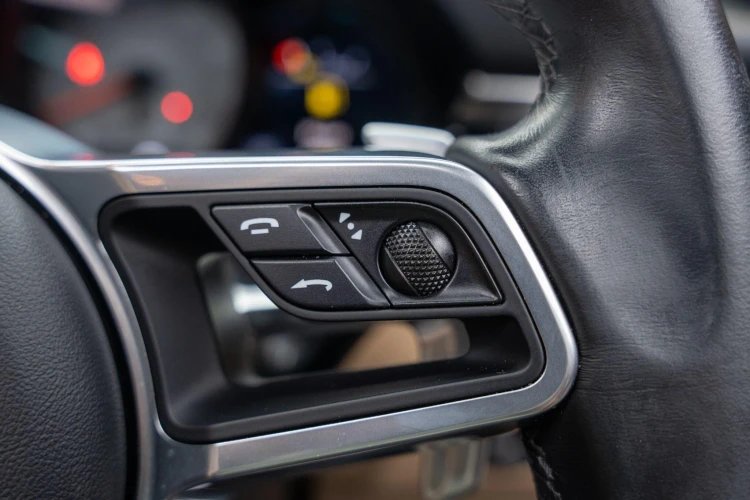 Vehicle Image 35