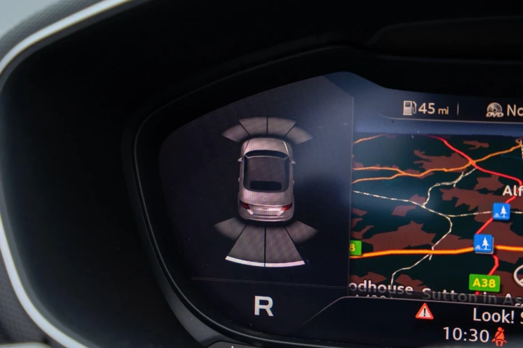 Vehicle Image 8