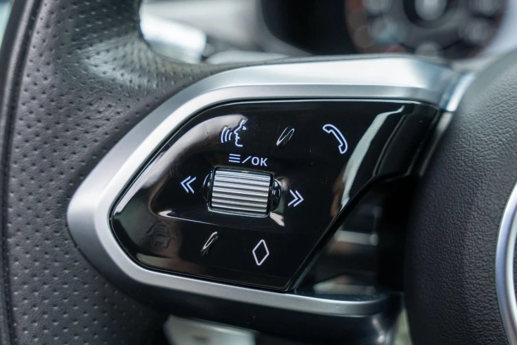 Vehicle Image 30