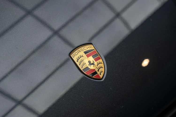 Vehicle Image 25