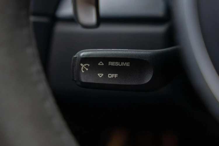Vehicle Image 23