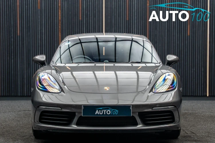 Vehicle Image 9