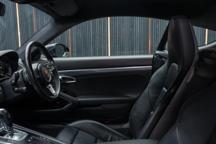 Vehicle Image 40