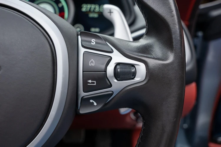 Vehicle Image 30