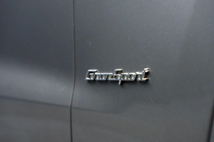 Vehicle Image 33