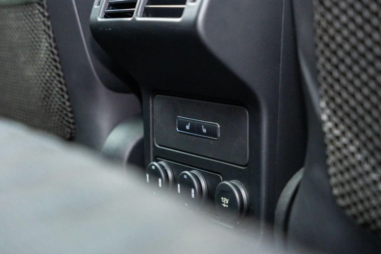 Vehicle Image 37