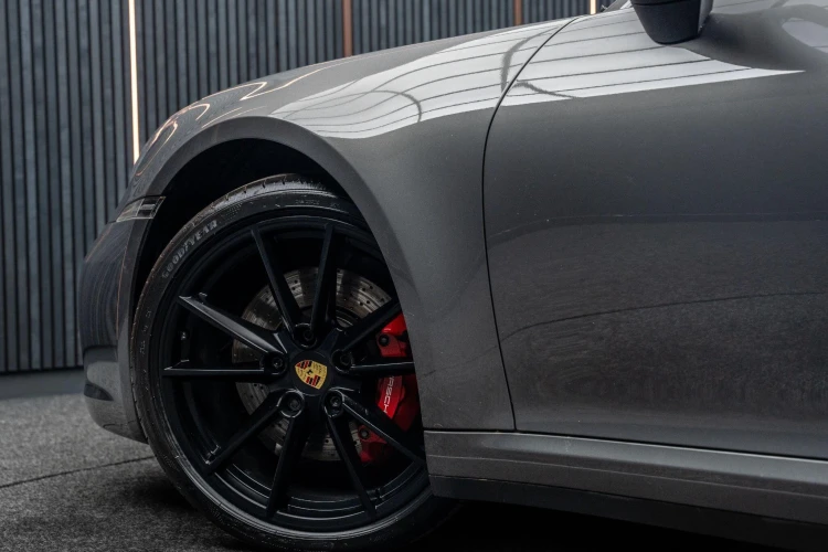 Vehicle Image 15