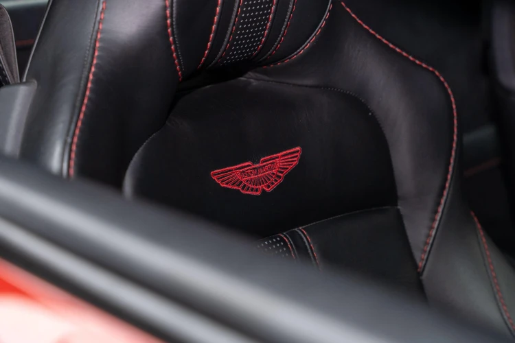 Vehicle Image 30
