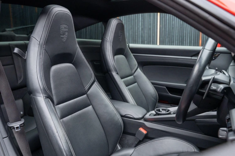 Vehicle Image 12