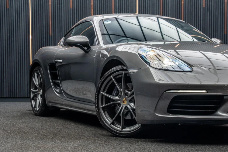 Vehicle Image 7