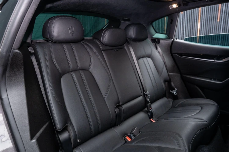 Vehicle Image 14
