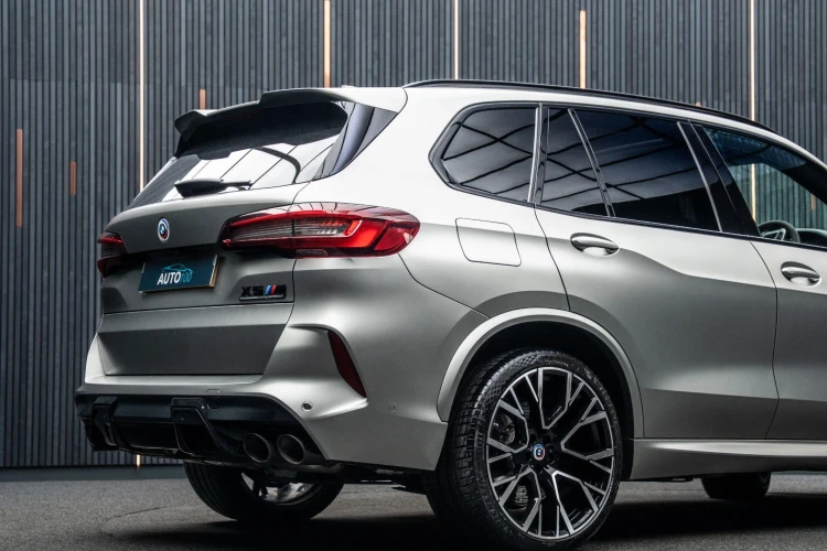 Vehicle Image 21