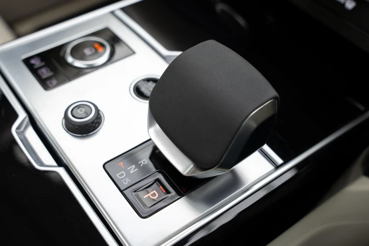 Vehicle Image 30