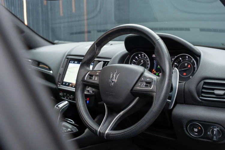 Vehicle Image 38