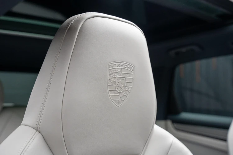 Vehicle Image 37