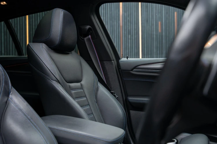 Vehicle Image 35