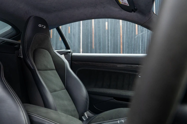 Vehicle Image 37