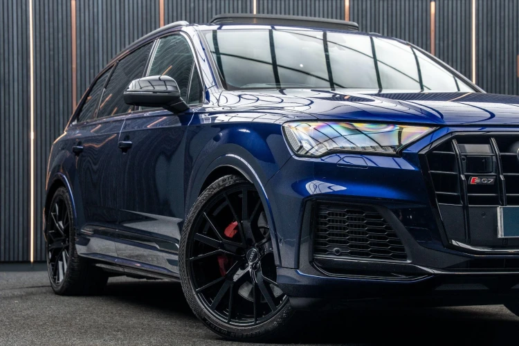 Vehicle Image 7