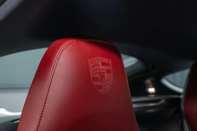 Vehicle Image 33