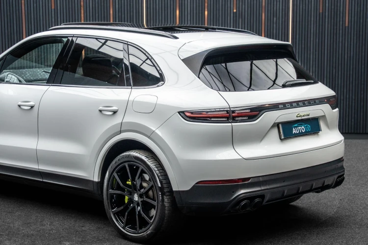 Vehicle Image 19