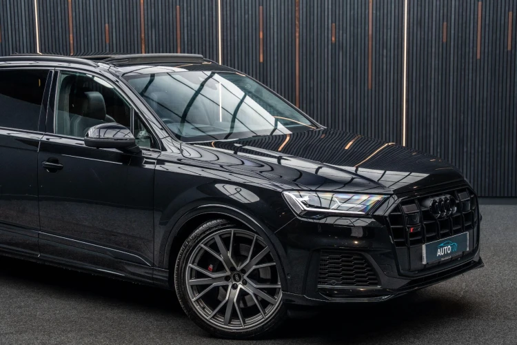 Vehicle Image 6