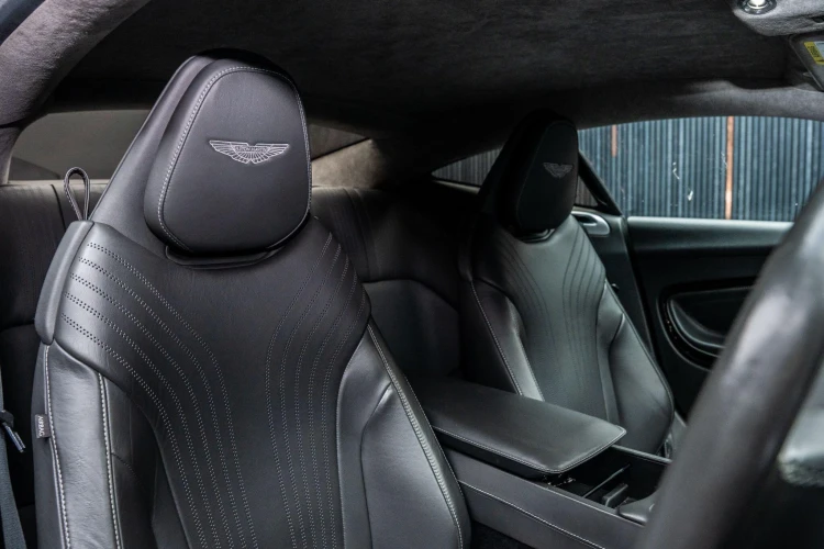 Vehicle Image 12