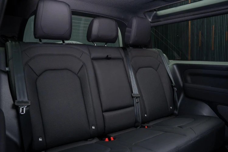 Vehicle Image 14