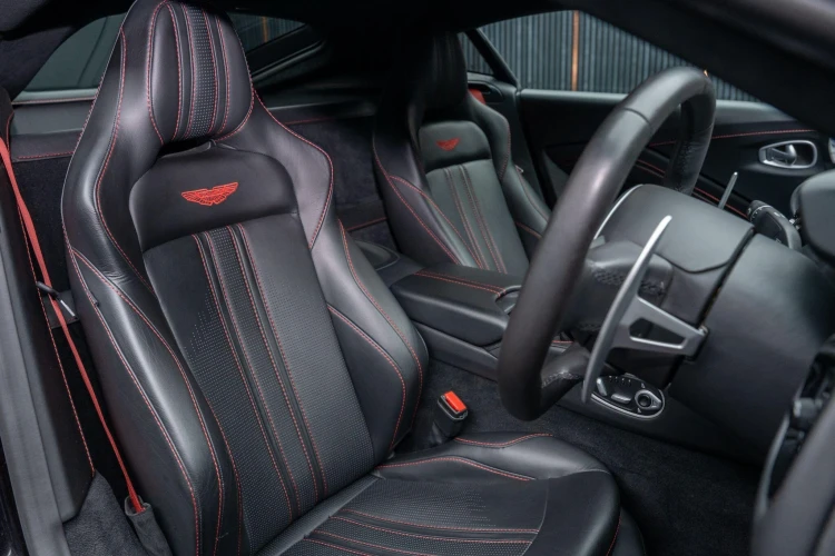 Vehicle Image 10