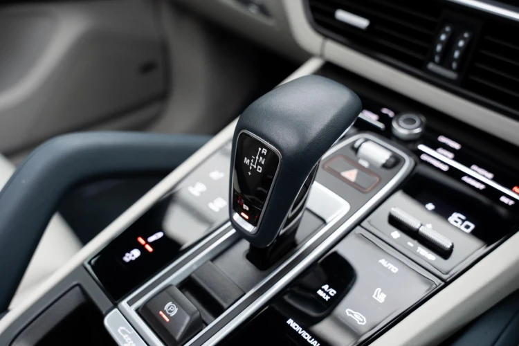 Vehicle Image 21
