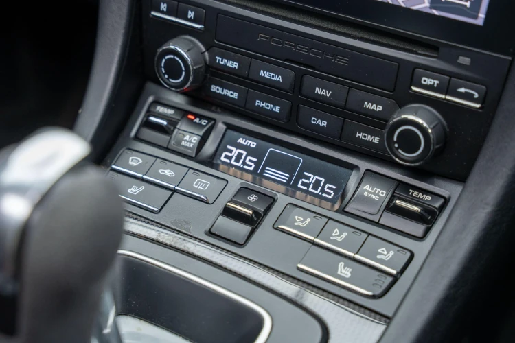Vehicle Image 26
