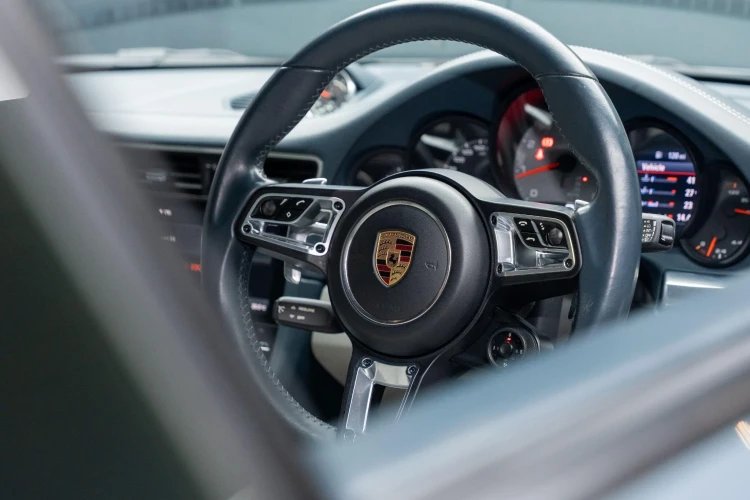 Vehicle Image 40