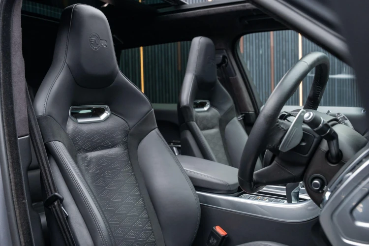 Vehicle Image 12